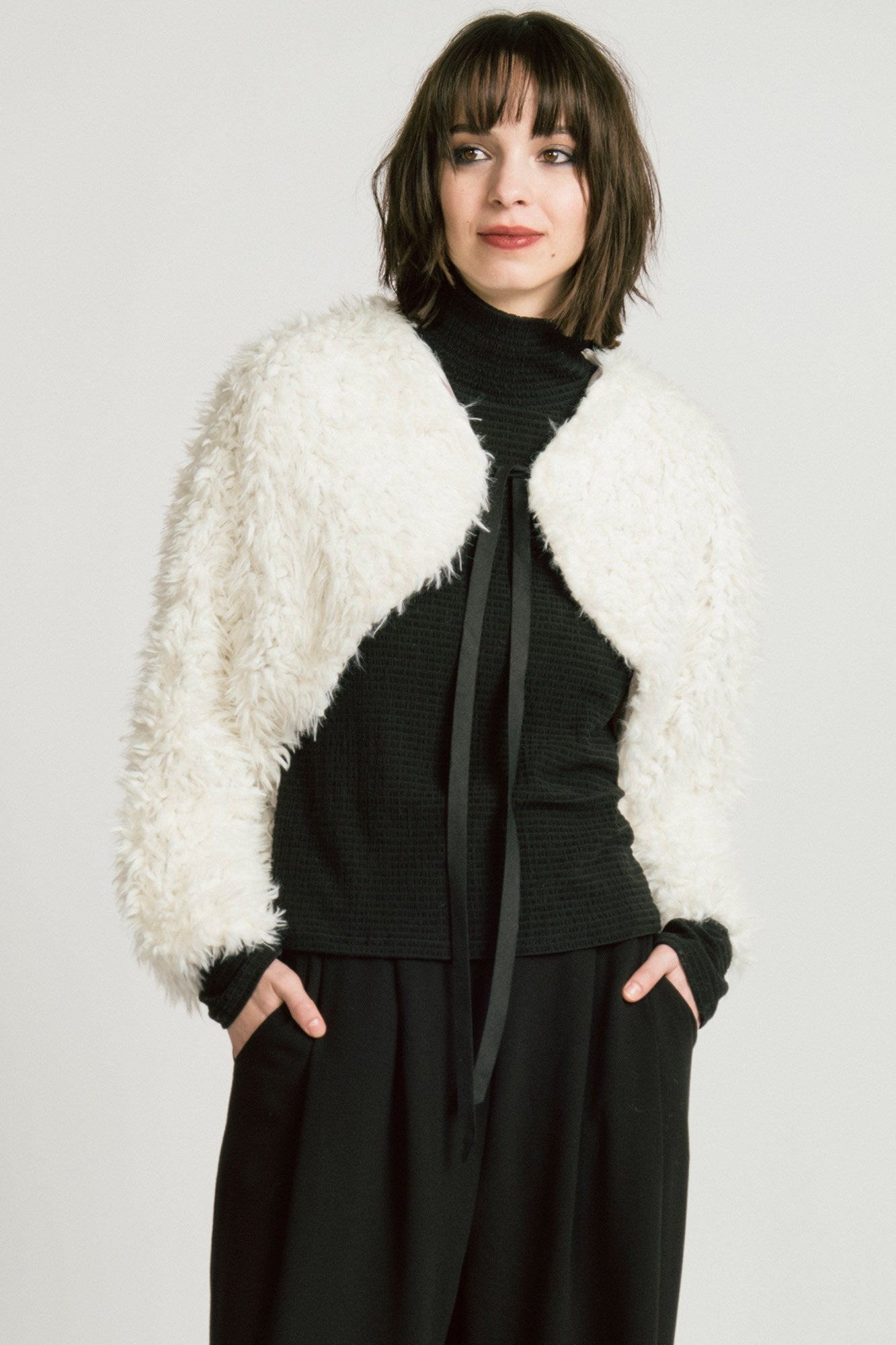 Cygnus Shrug Ivory