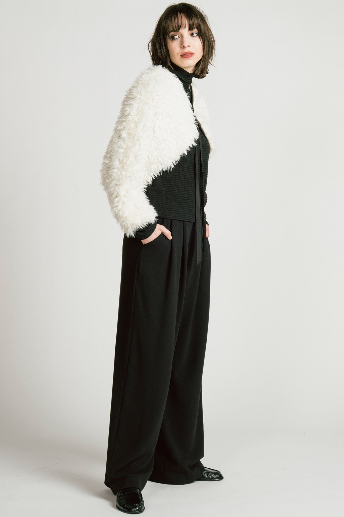 Cygnus Shrug Ivory