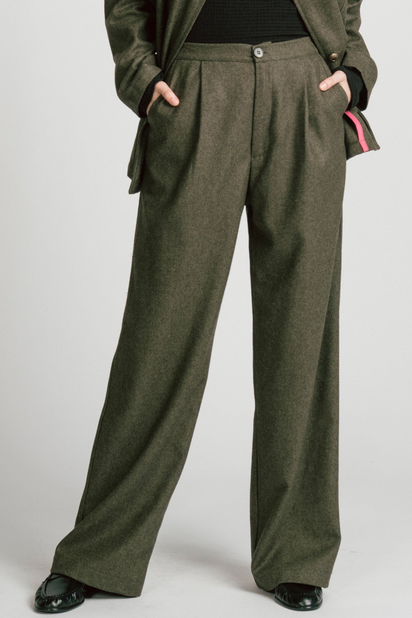Lynx Pant Olive