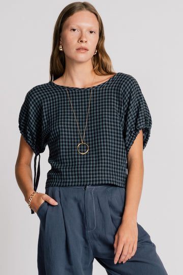 トップス Mallion vintage top Twist Front Off Shoulder Top – Ardene