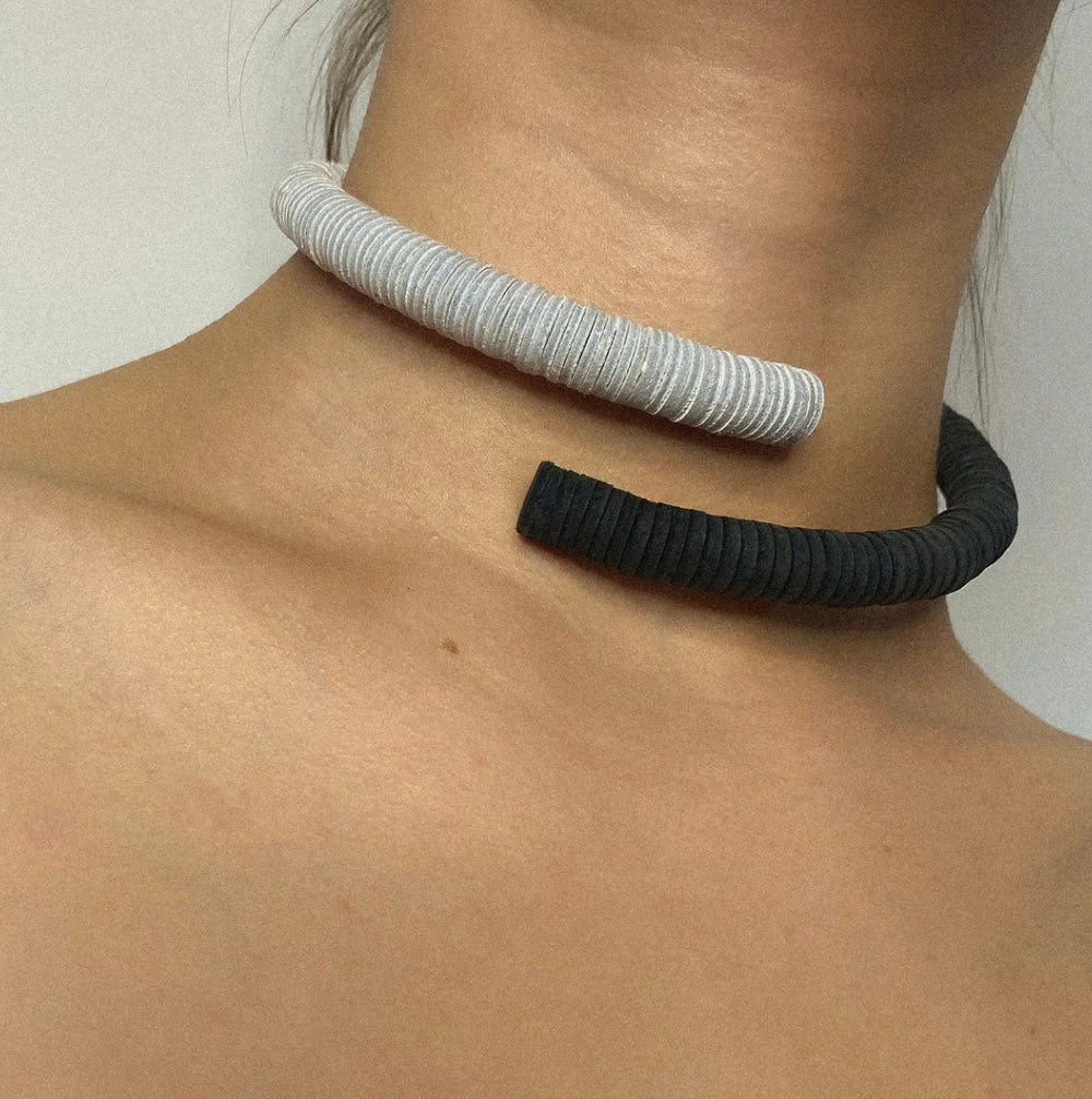 WAIWAI | Black and White Choker