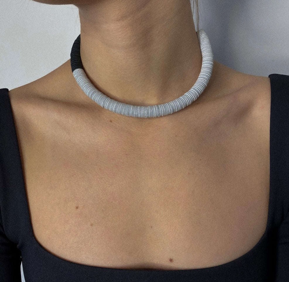 WAIWAI | Black and White Choker