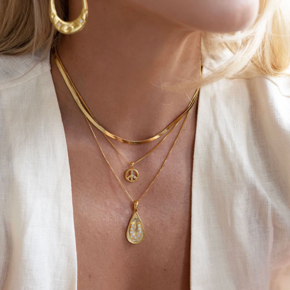 Sarah Mulder | Peace Sign Necklace, Gold